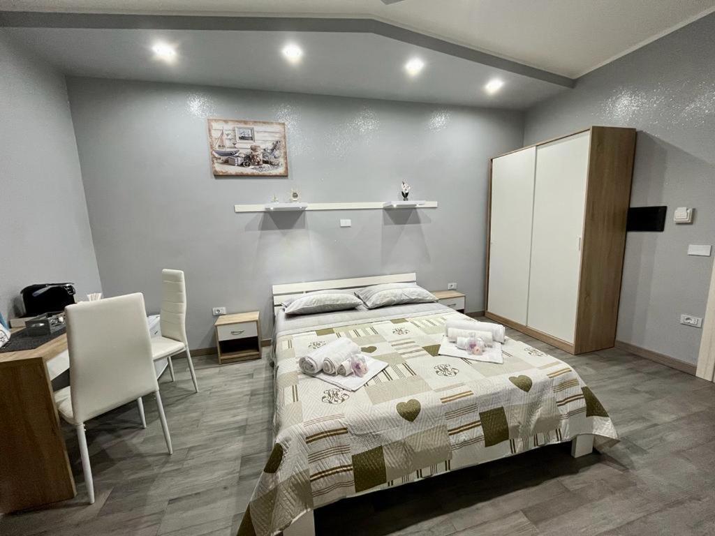 The Queen Tropea Exterior foto